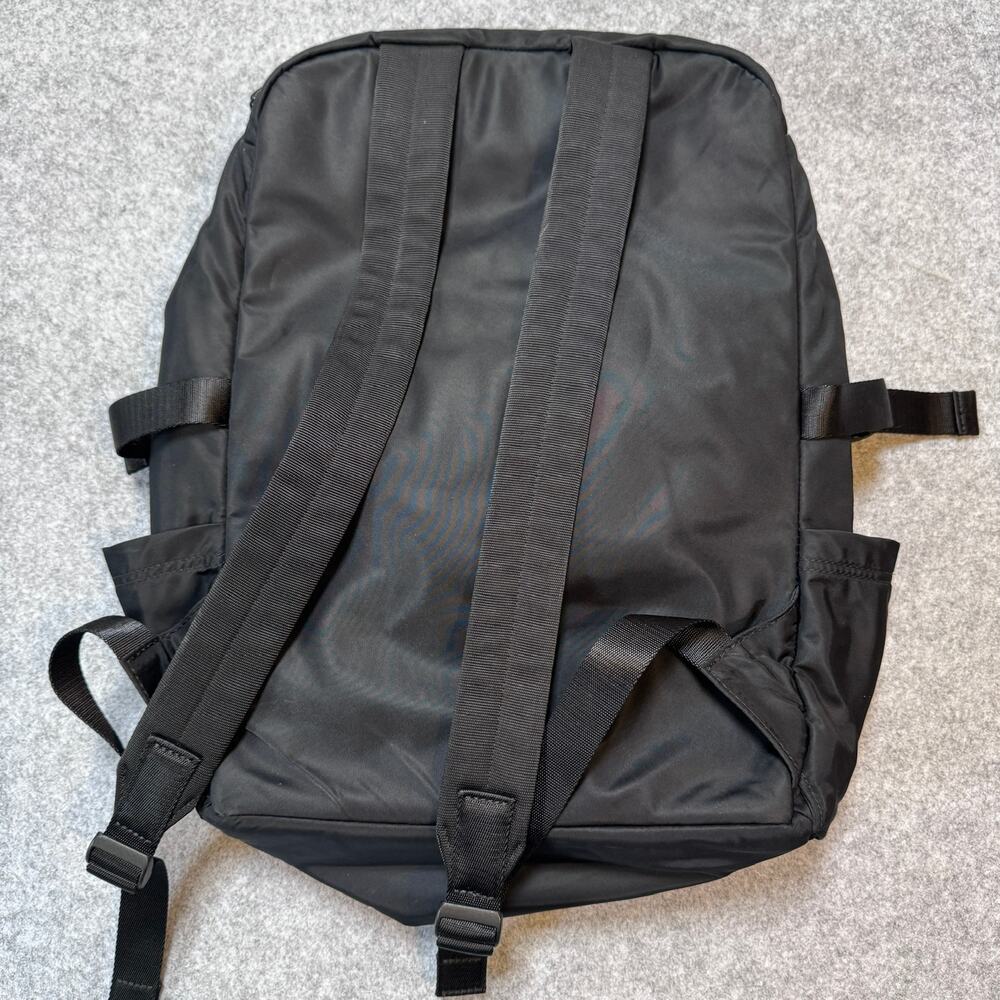 Lululemon Assert 30L Backpack Black Nylon Travel Gym Laptop Bag Mindbody - Picture 2 of 12